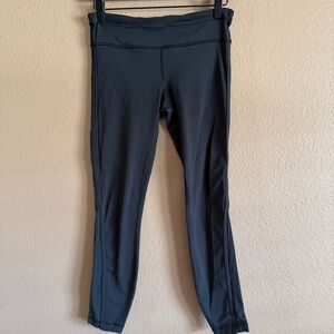 Lululemon Mid Rise Black Capri Leggings Size 4